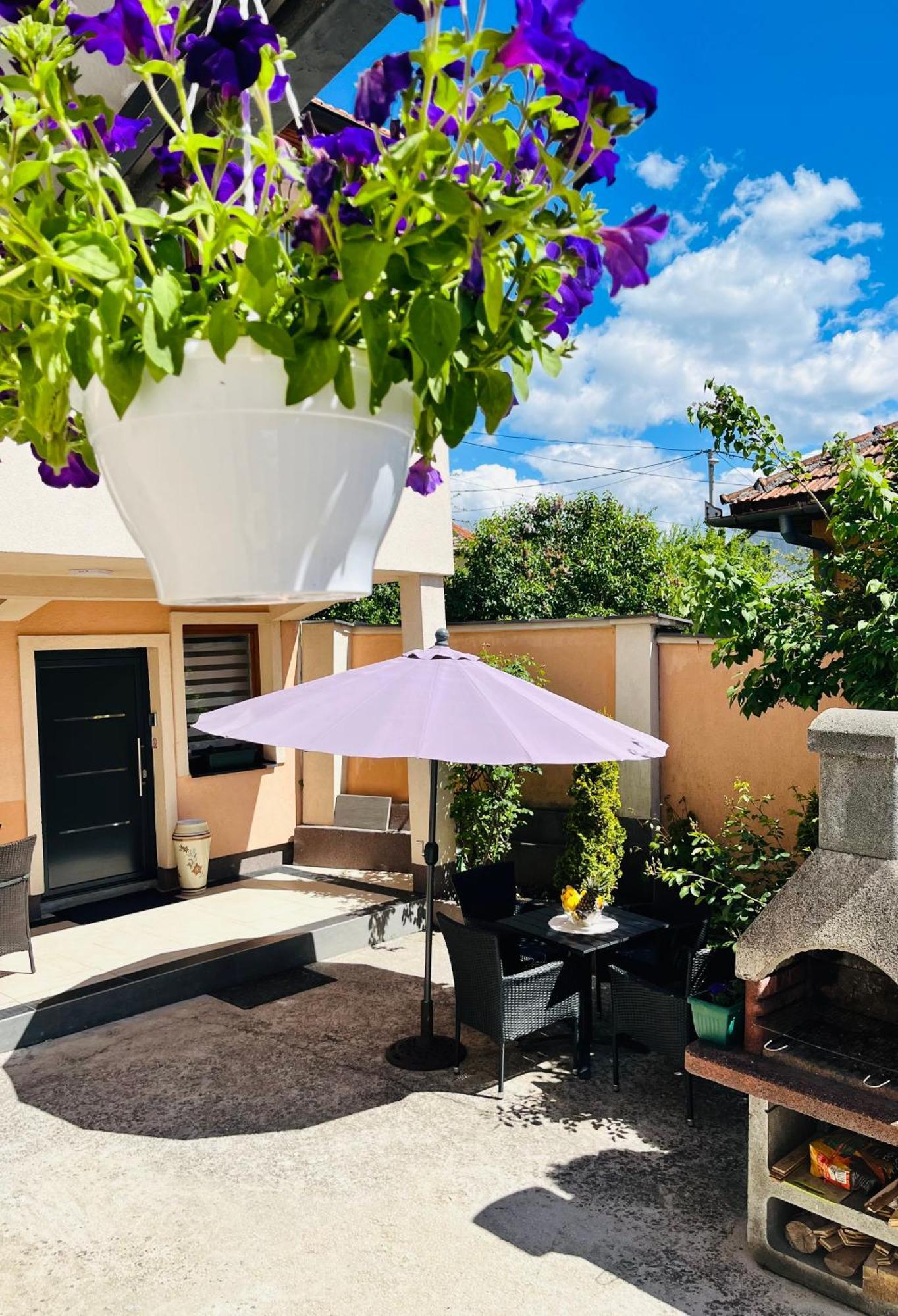 Apartman Irma Sweet SJJ Exterior photo