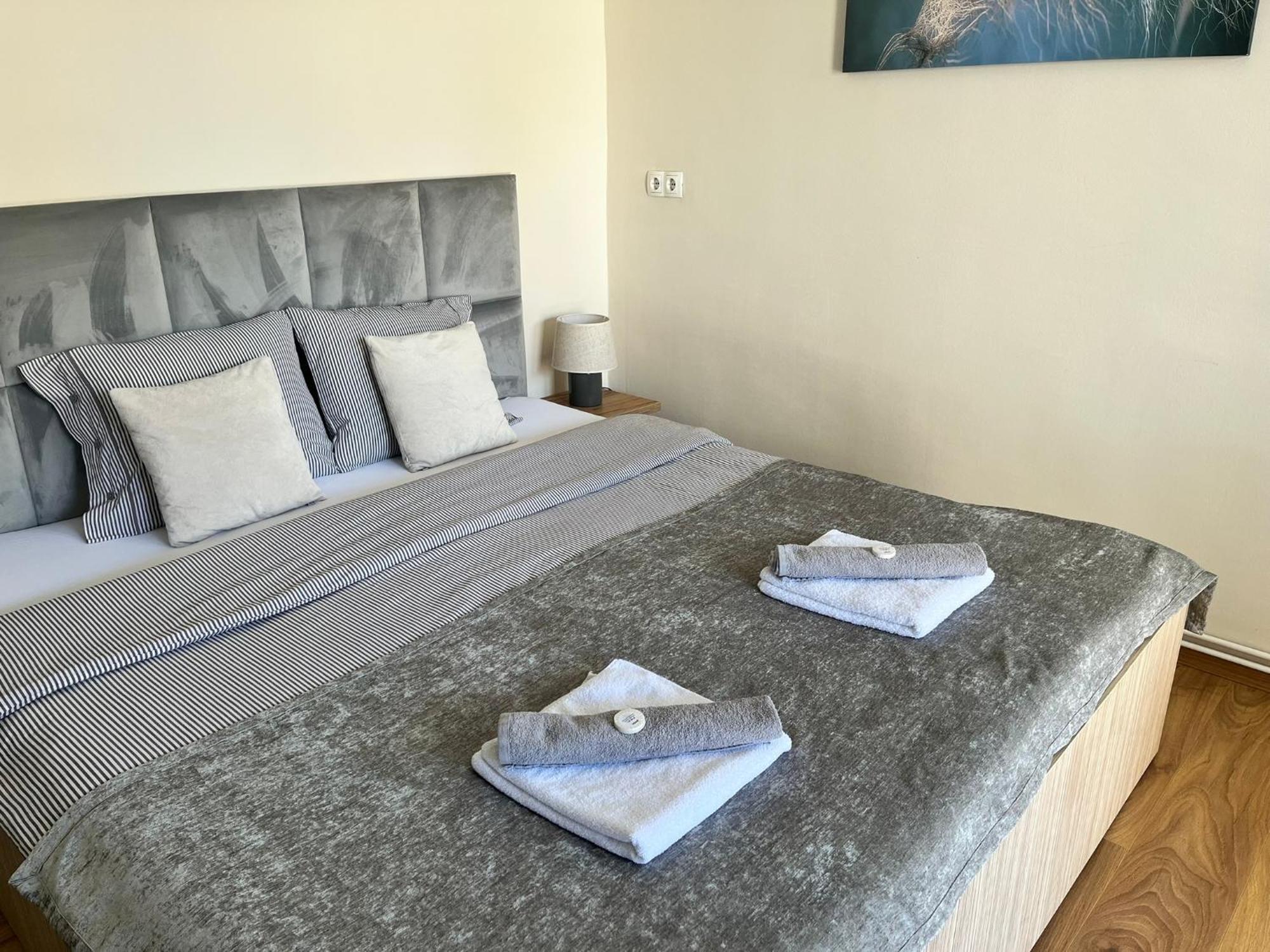 Apartman Irma Sweet SJJ Exterior photo